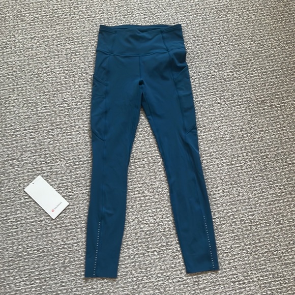 Lululemon Fast and Free Tight 25” CARB CARBON BLUE reflectors 4 - Picture 5 of 9